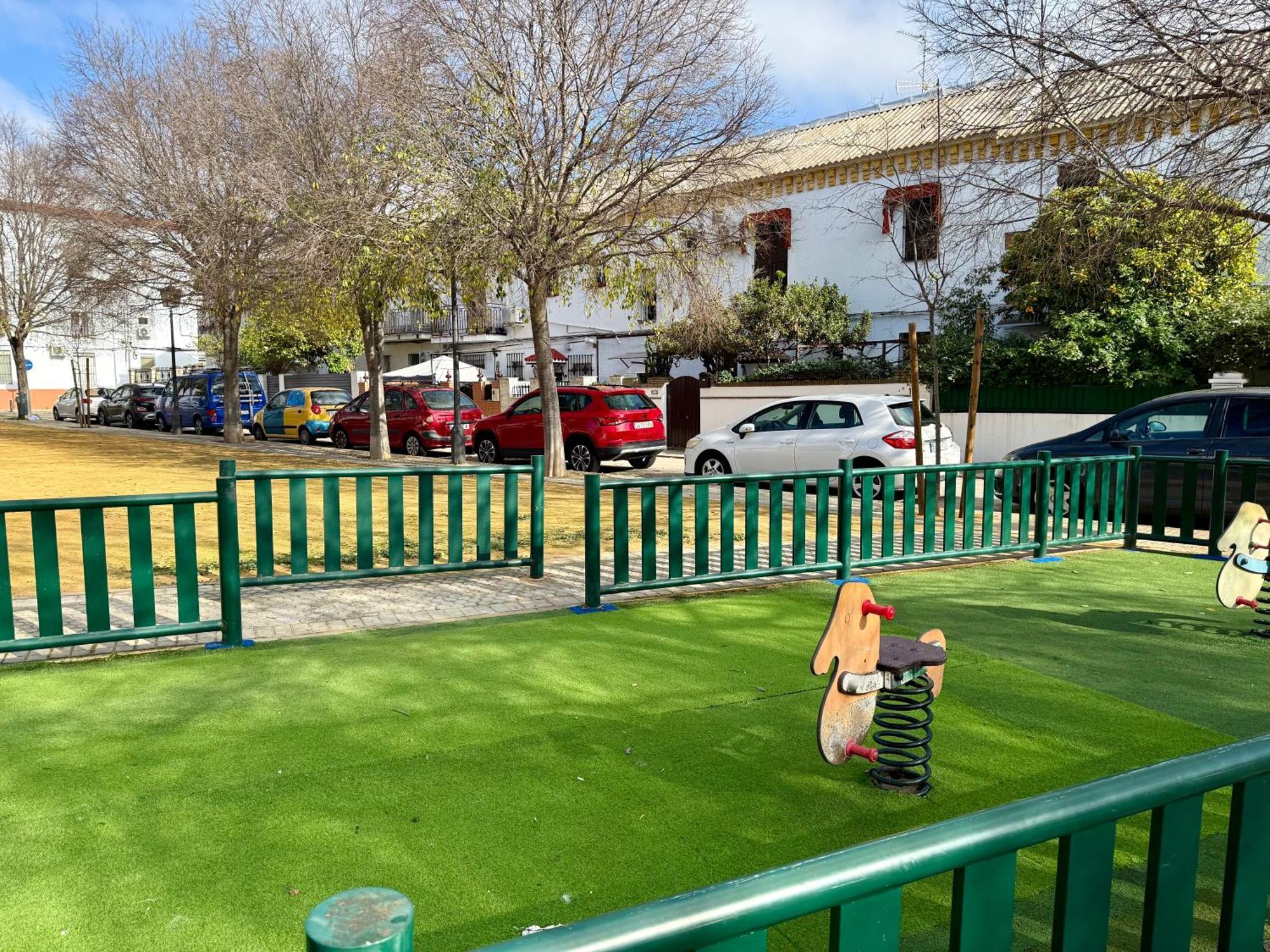 Apartamento Turistico Ciudad Jardin - Nervion. Севілья Екстер'єр фото