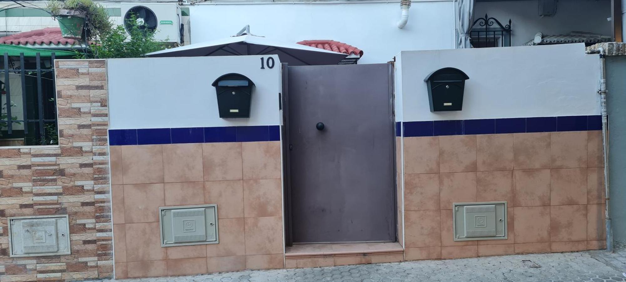 Apartamento Turistico Ciudad Jardin - Nervion. Севілья Екстер'єр фото