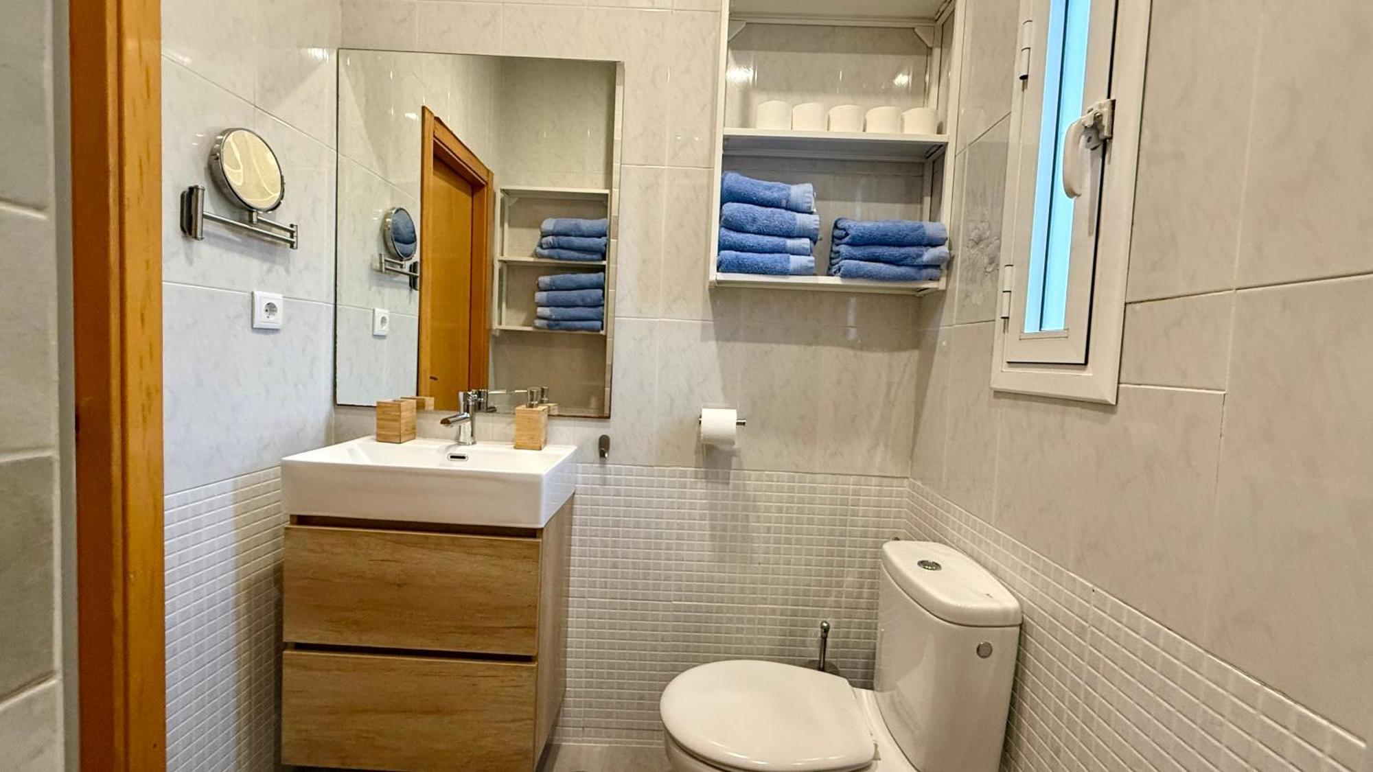 Apartamento Turistico Ciudad Jardin - Nervion. Севілья Екстер'єр фото